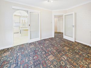 DINING/BREAKFAST ROOM- click for photo gallery